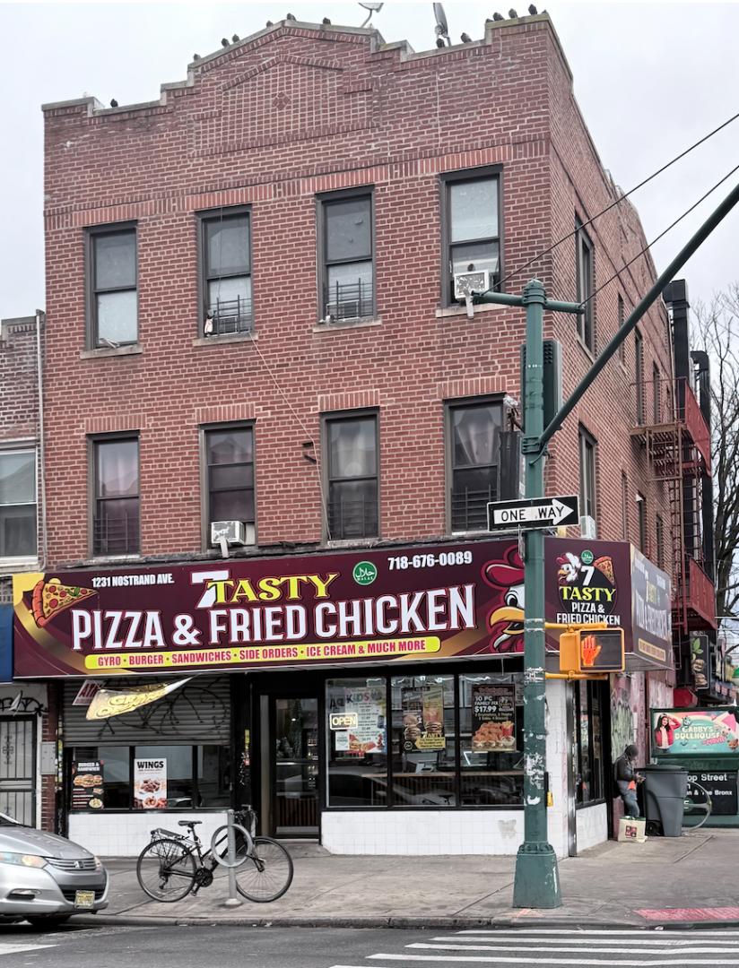 7 Tasty Pizza and Fried Chicken